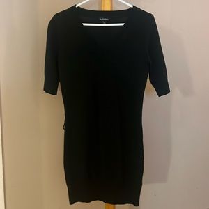 Le Chateau v-neck dress